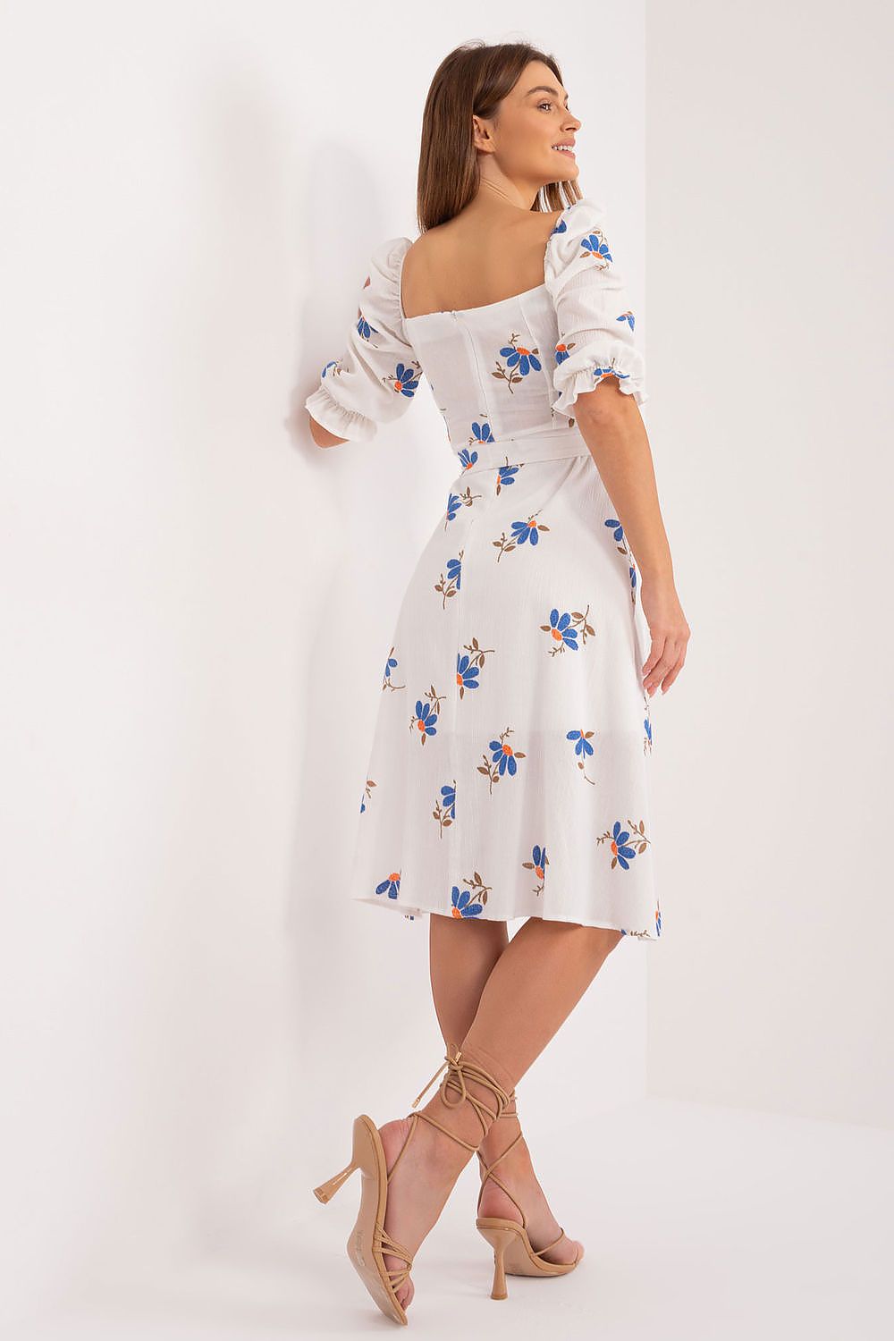 Robe de jour model 195794 Lakerta