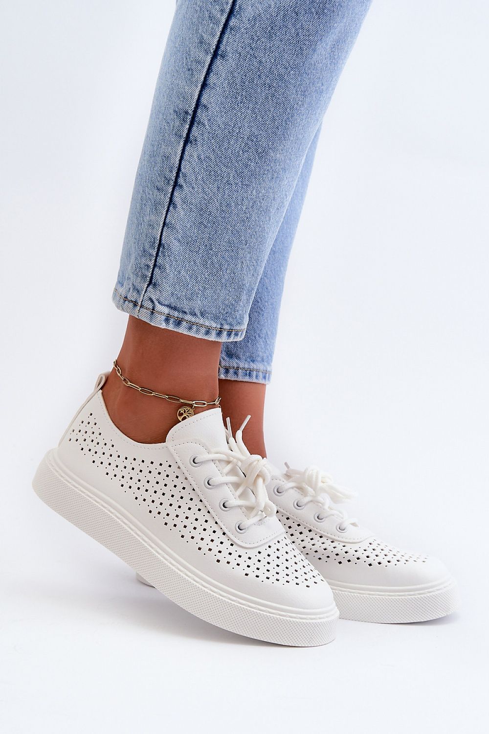 Baskets model 198573 Step in style