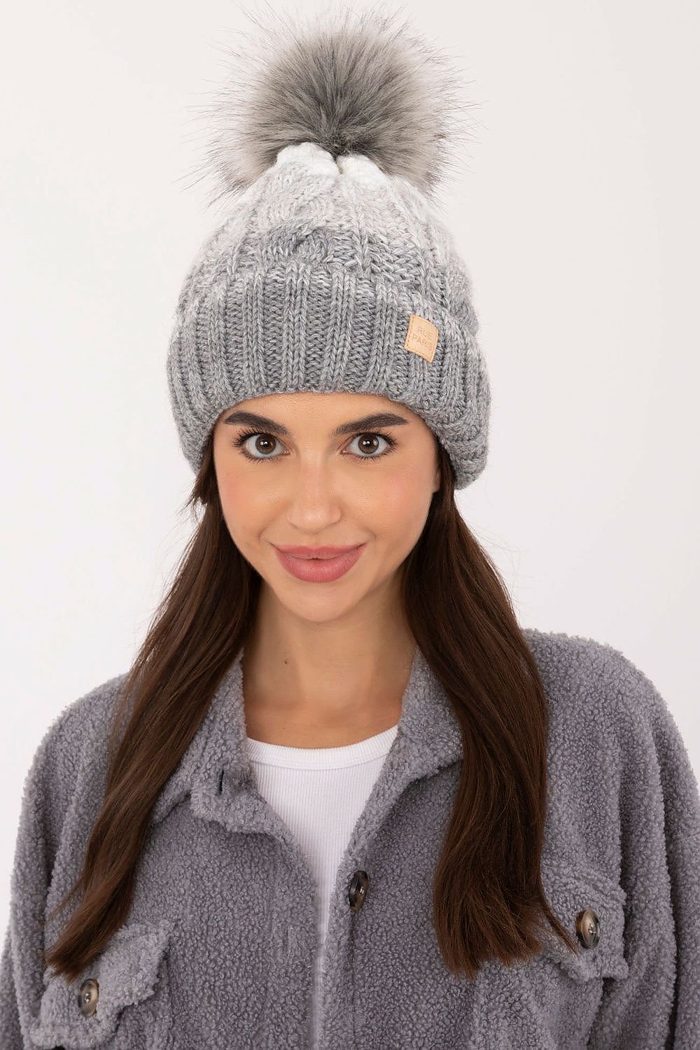 Bonnet model 201416 Rue Paris