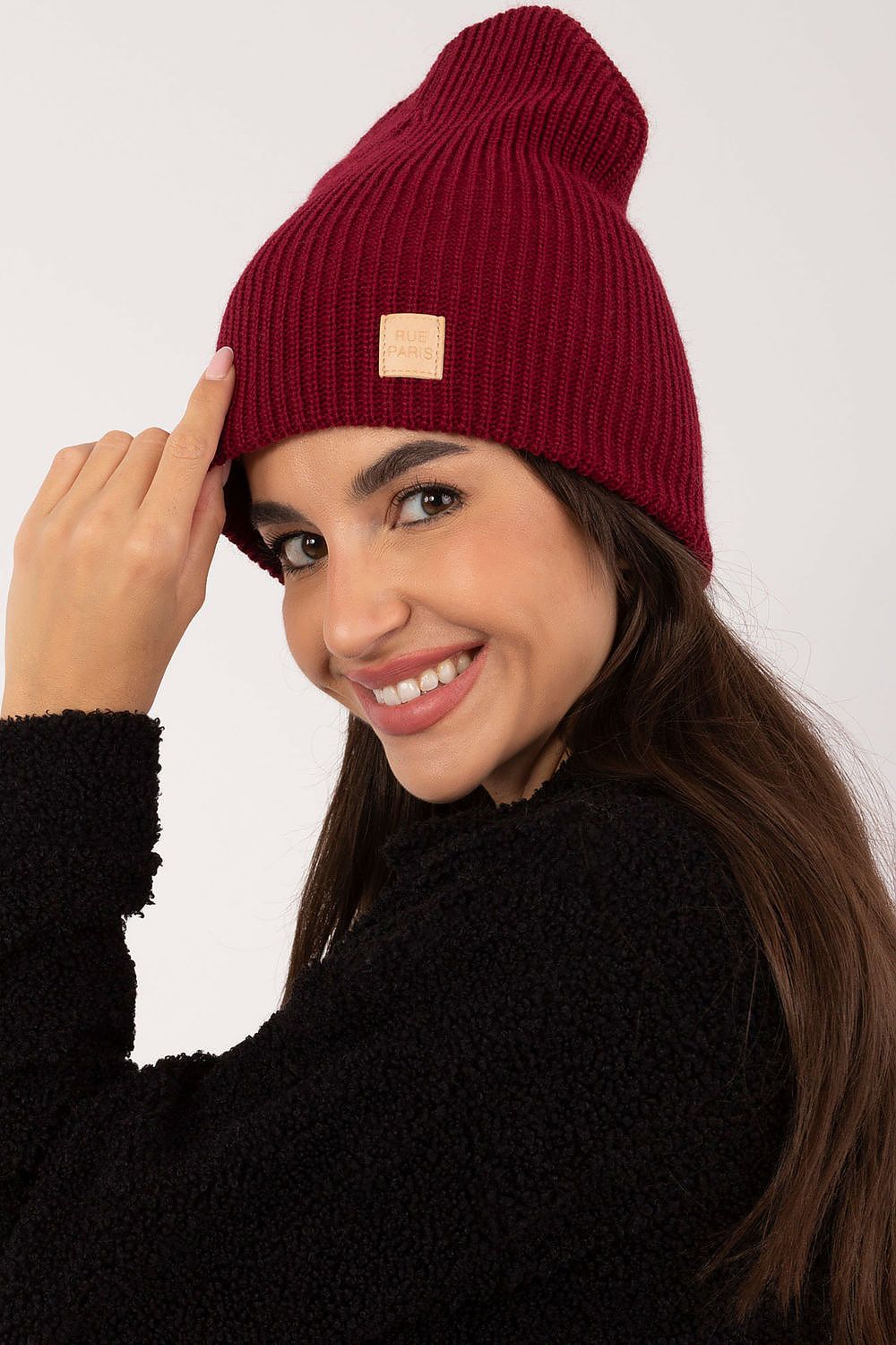 Bonnet model 201430 Rue Paris