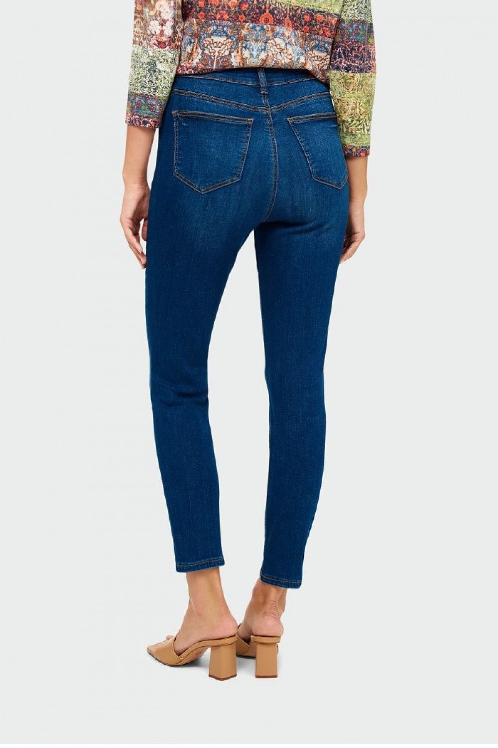 Jean model 148066 Greenpoint