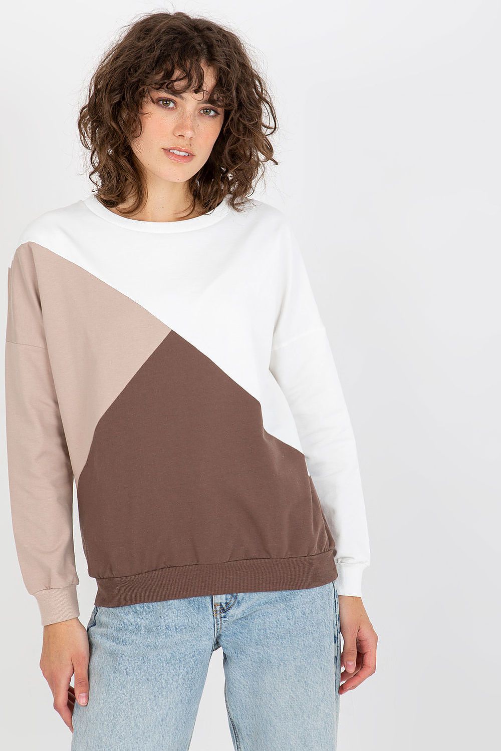 Sweatshirt model 175194 Relevance