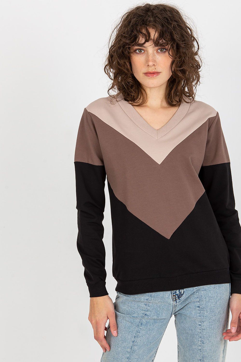 Sweatshirt model 175202 Relevance