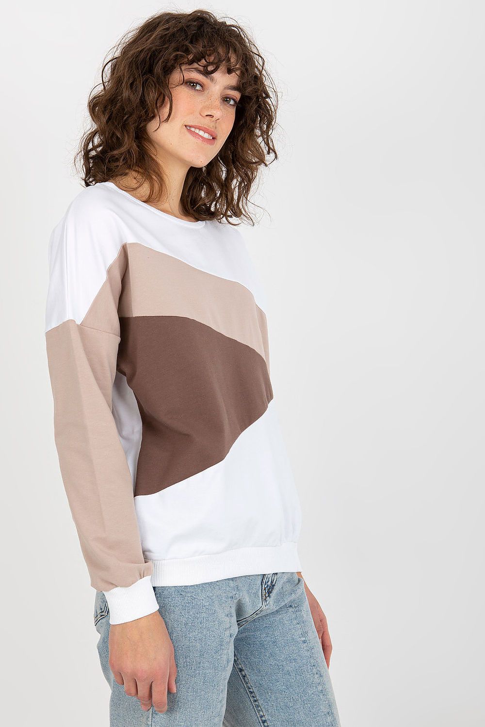 Sweatshirt model 175206 Relevance