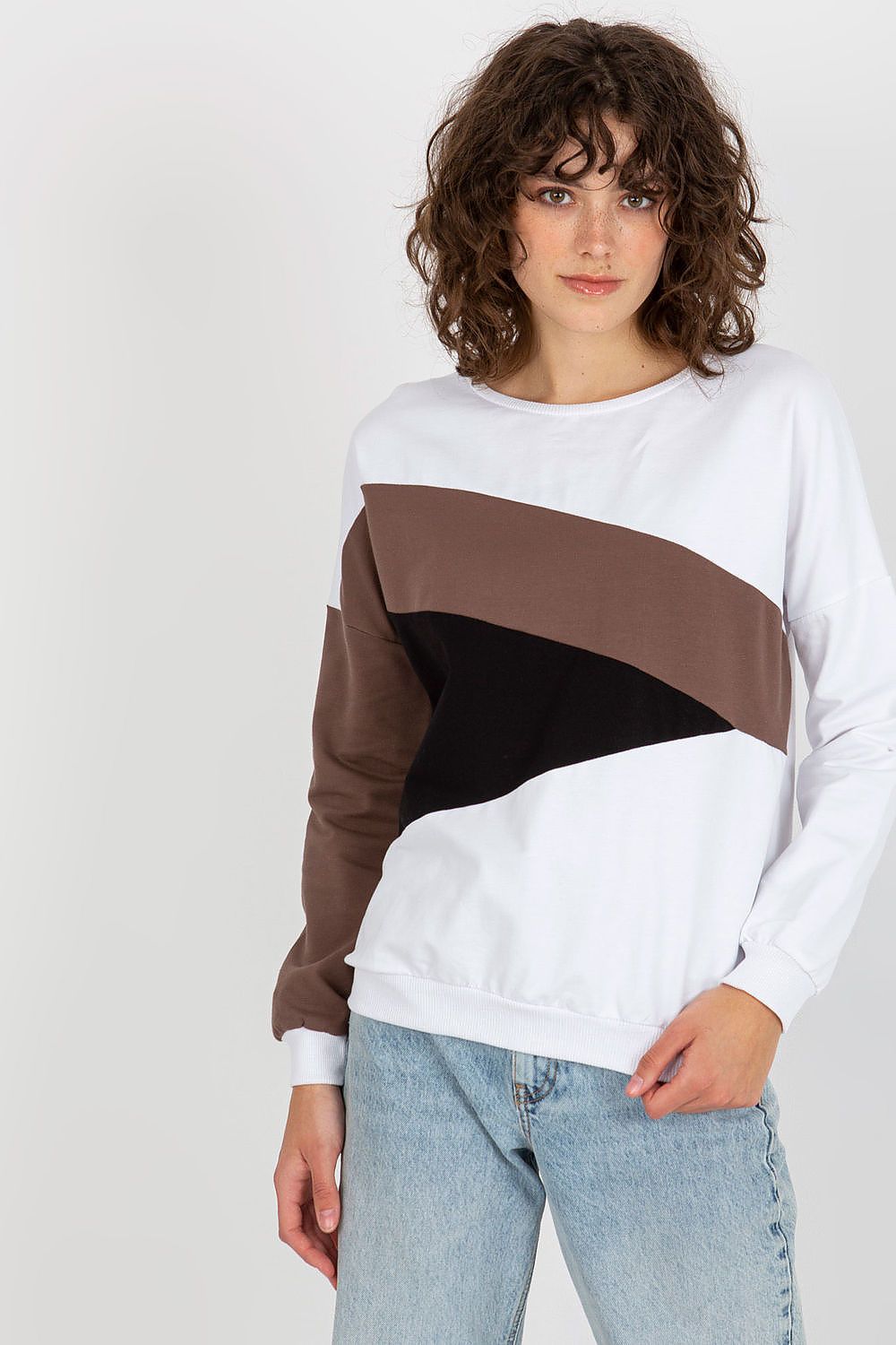 Sweatshirt model 175206 Relevance