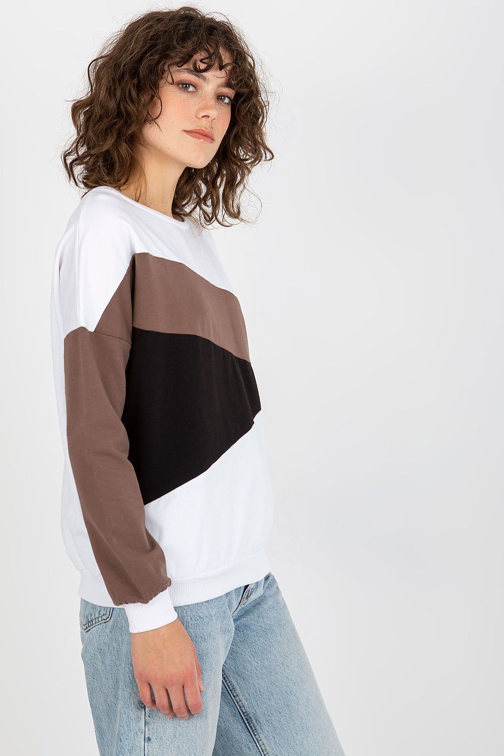 Sweatshirt model 175206 Relevance