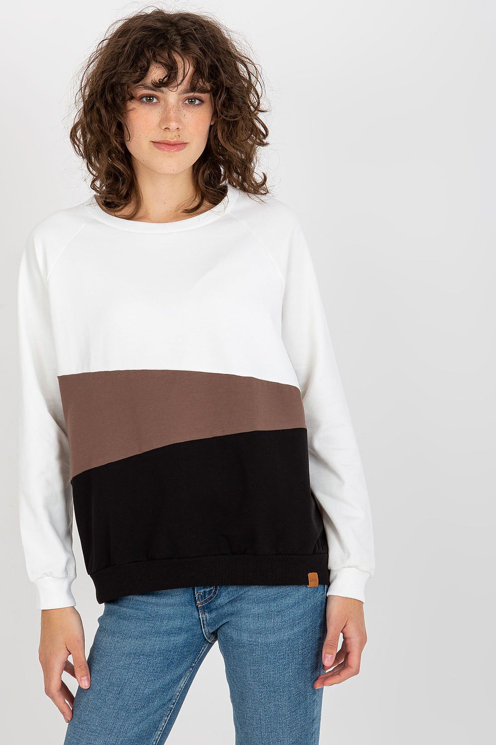 Sweatshirt model 175210 Relevance