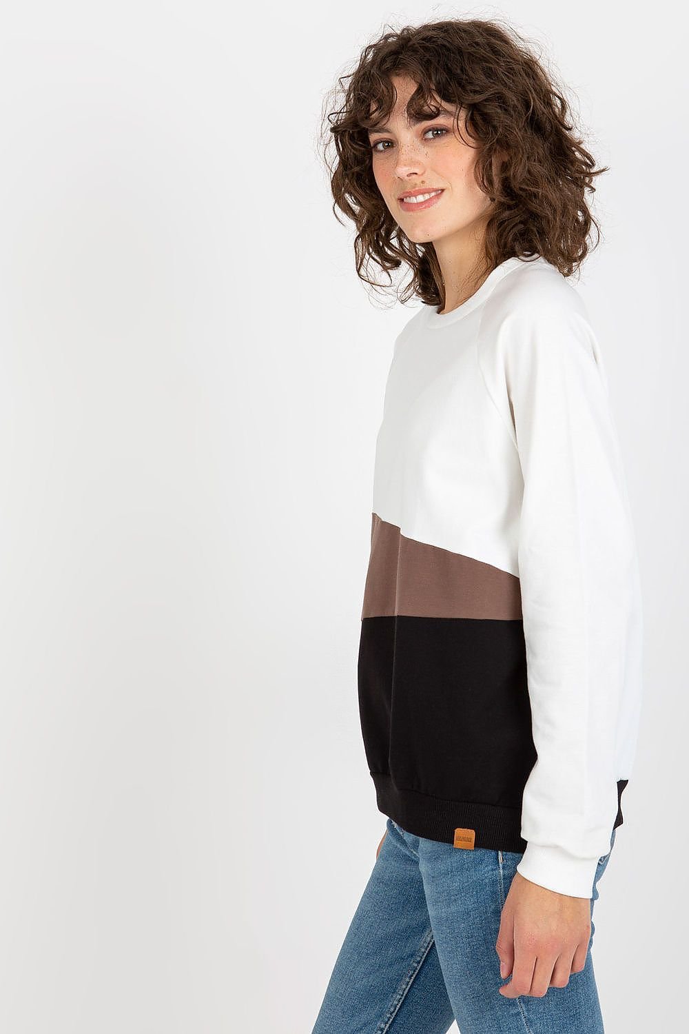 Sweatshirt model 175210 Relevance