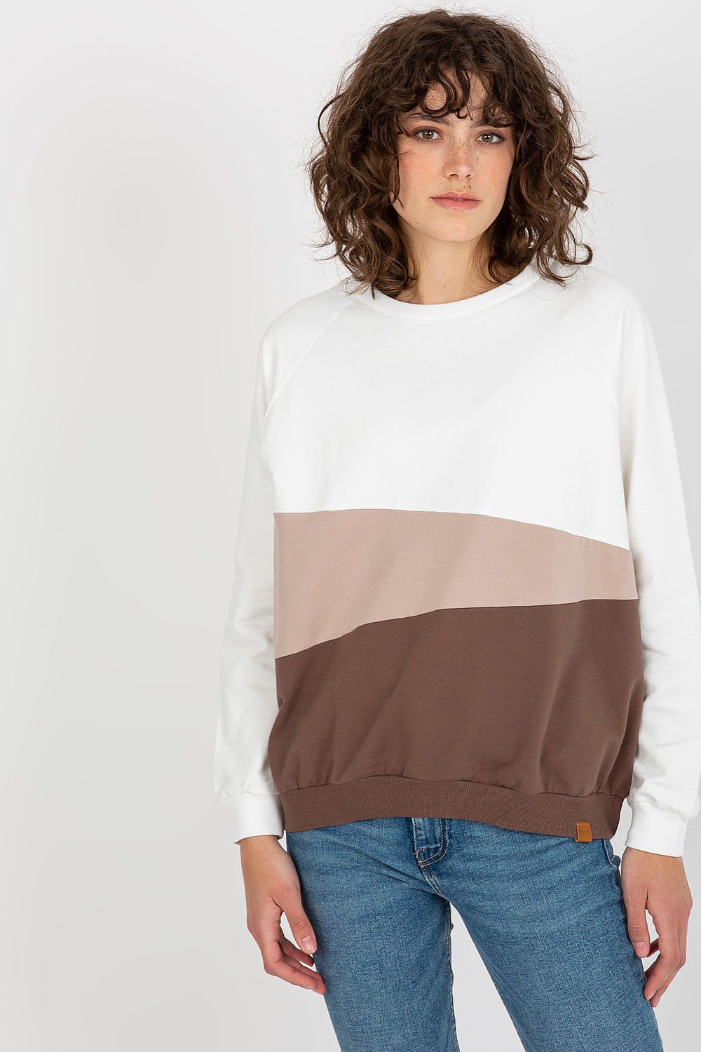 Sweatshirt model 175210 Relevance