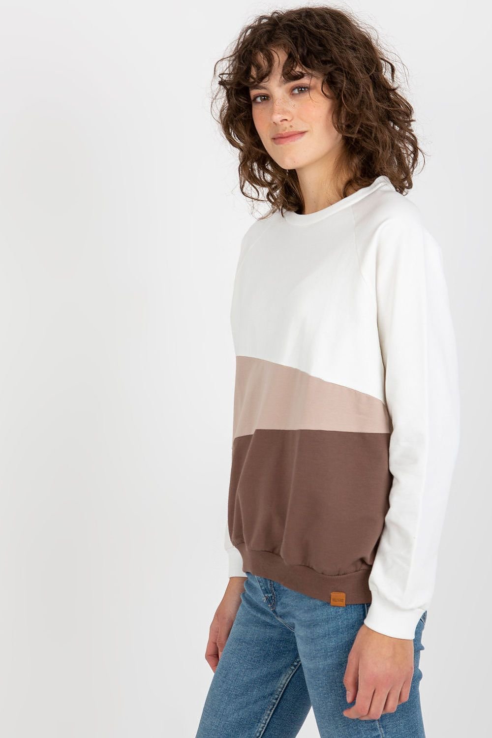 Sweatshirt model 175210 Relevance