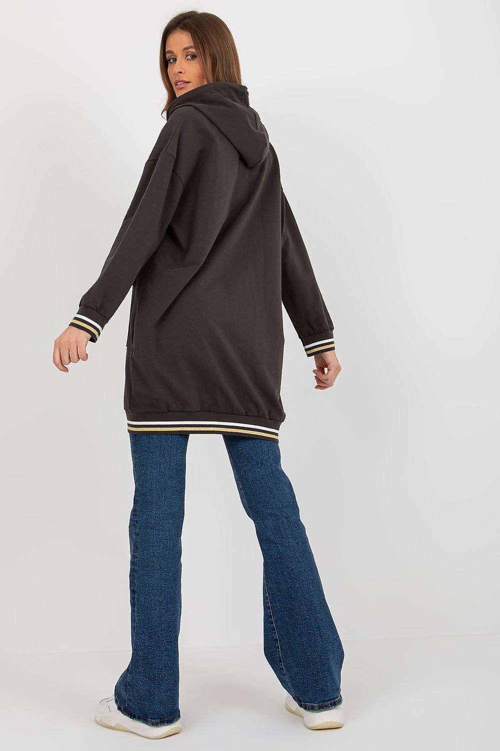 Sweatshirt model 176364 Relevance